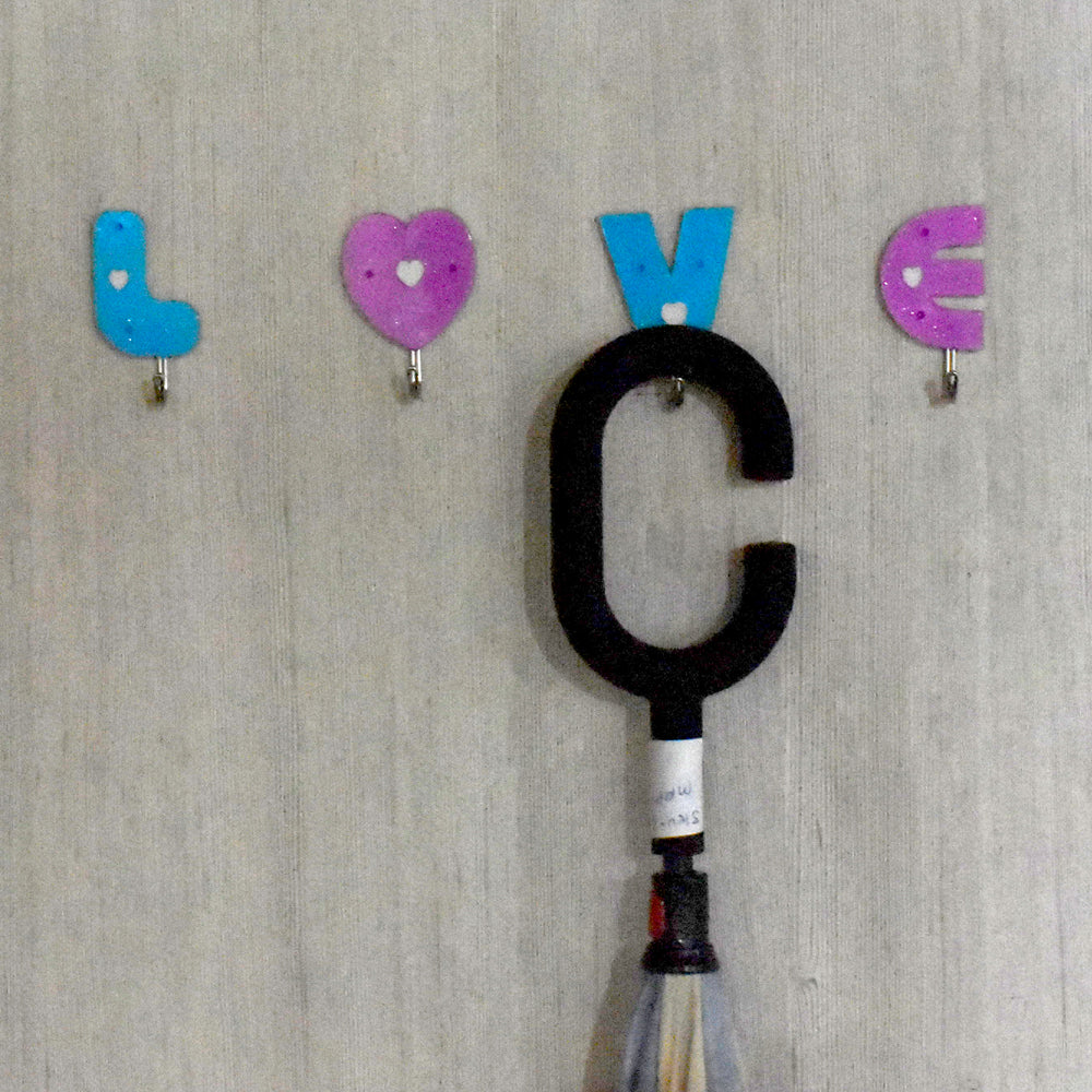 1121 Love Shape Self Adhesive Hooks 